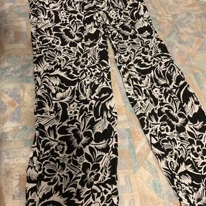 Ivanka Trump Black and white jumper